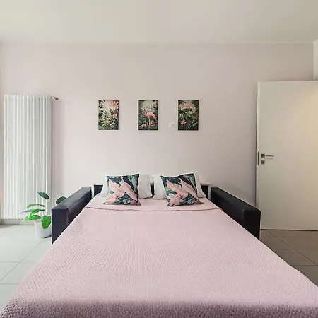 Pink Garden - Free Parking *